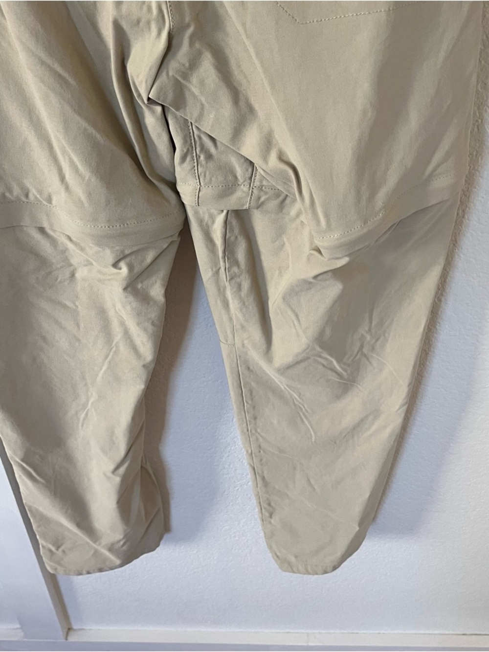 The North Face Women's 2 Convertible Hiking Pants. - Picture 8 of 11